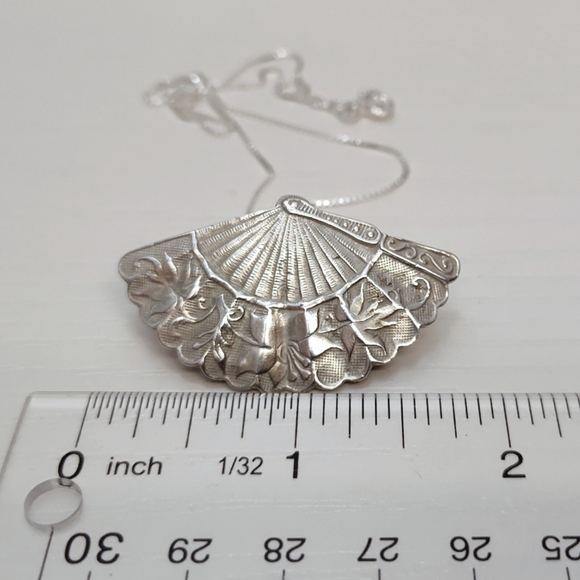 Vintage Sterling Silver French Hand Fan Brooch Necklace Pendant - Picture 9 of 12
